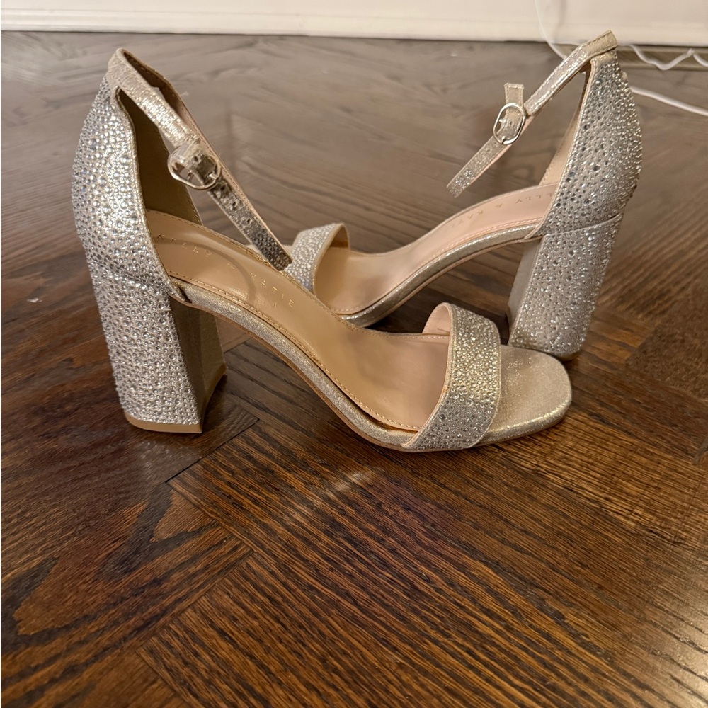 NWOB Kelly & Katie Elegant metallic  Block Heel Sandals 8.5m